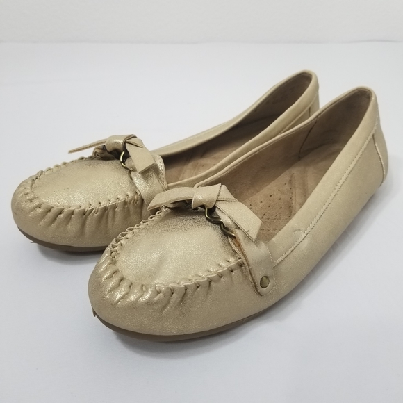 2 For 29 Naturalizer Shoes - Picture 2 of 4